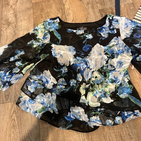 Alex Evenings Tops - Alex Evenings xl sequin top